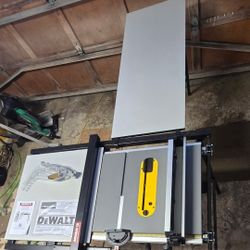 Dewalt WE7480 10-in Compact Table Saw and stand with outfeed extension table 