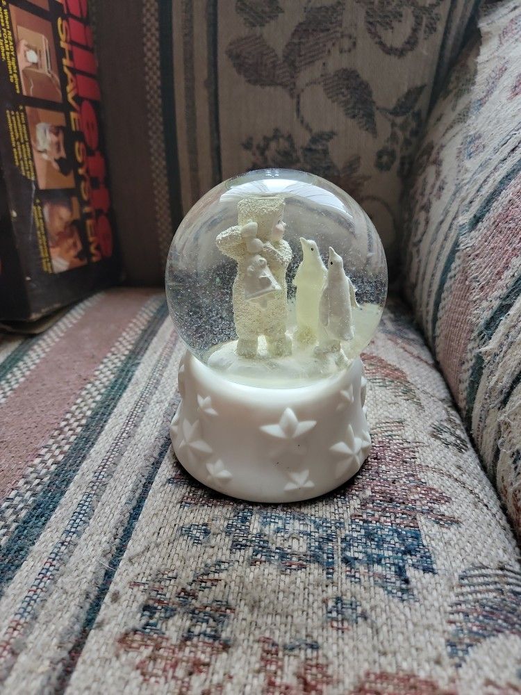 Department 56 Musical Snowglobe Jingle Bell