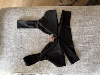 Black small shirt cropped