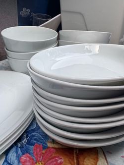 Dinner set for 6