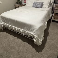 Full Size Bed 