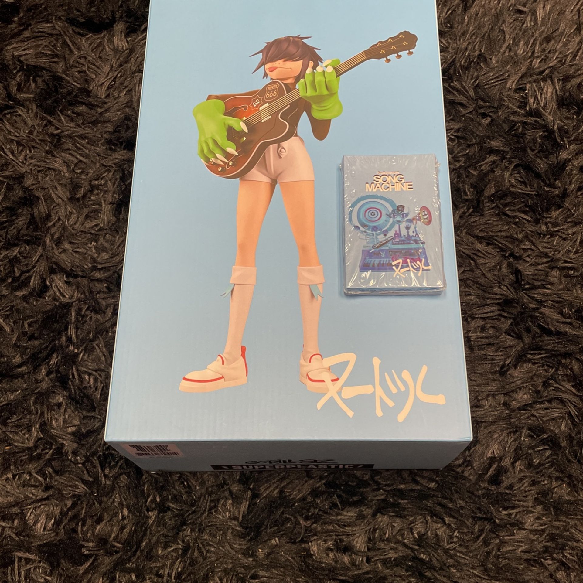 Gorillaz - Super Plastic - Noodle Vinyl Figure / Song Machine Tape
