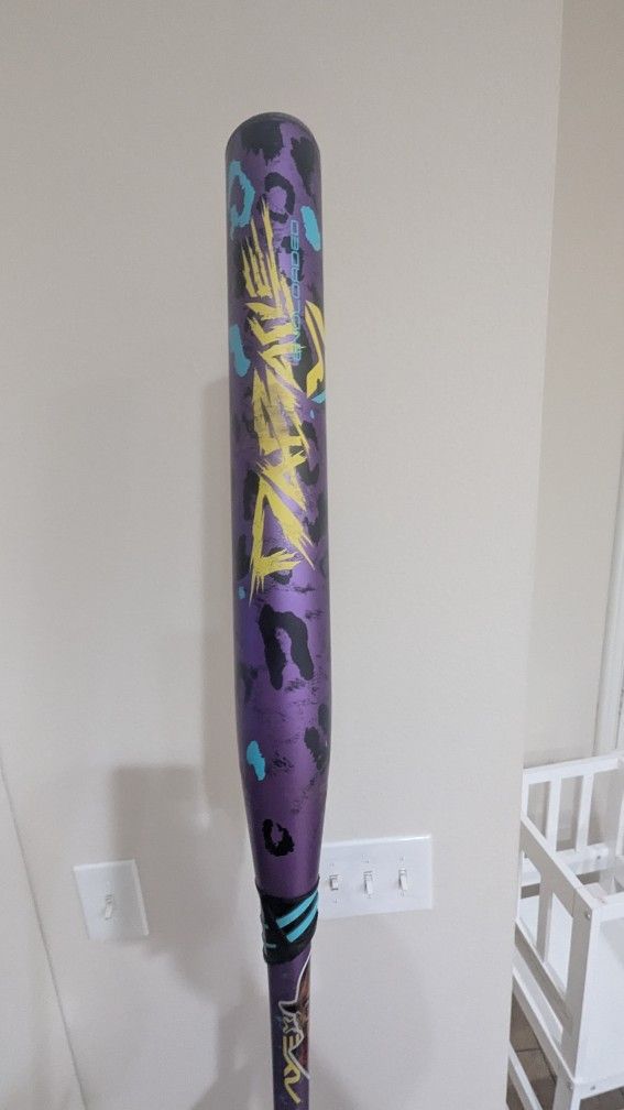 AXE Slow Pitch Softball Bat