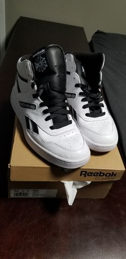 Reebok classics high tops ! Nice shoes