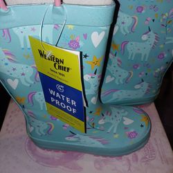 Rain Boots Size 7/8 Toddler