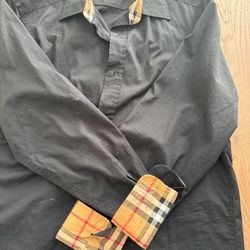 Burberry men’s black shirt small