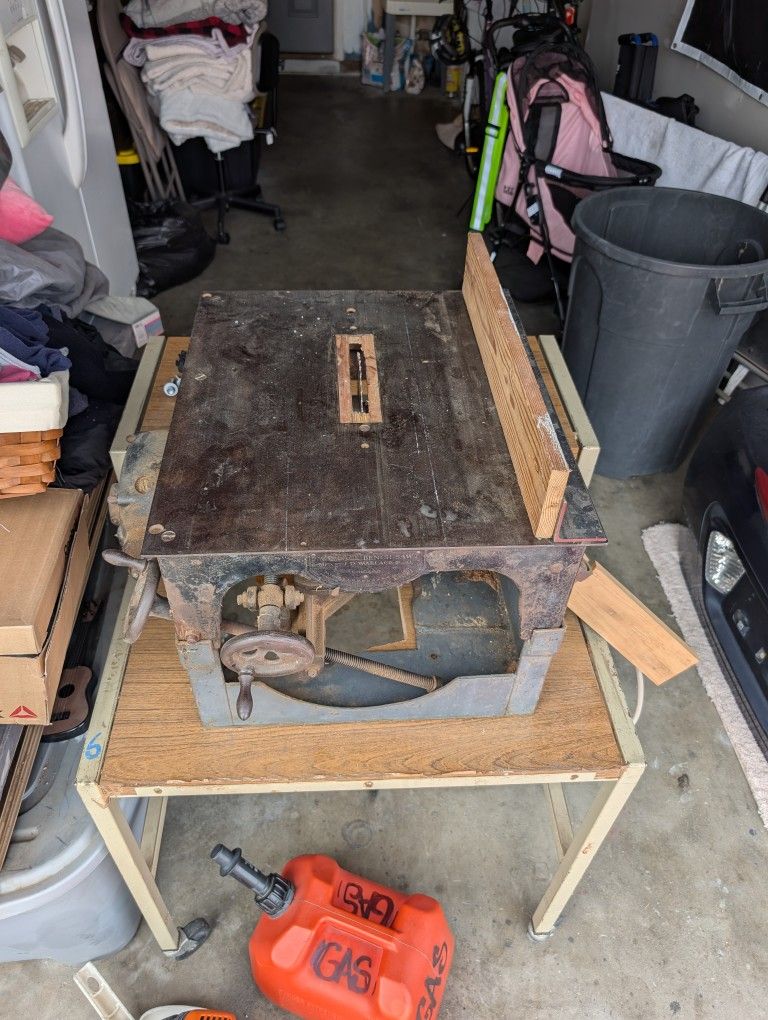 Old School Table Saw. Works Great