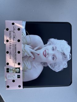 Marilyn Monroe Tin Can W/ Bath Wash And Lotion