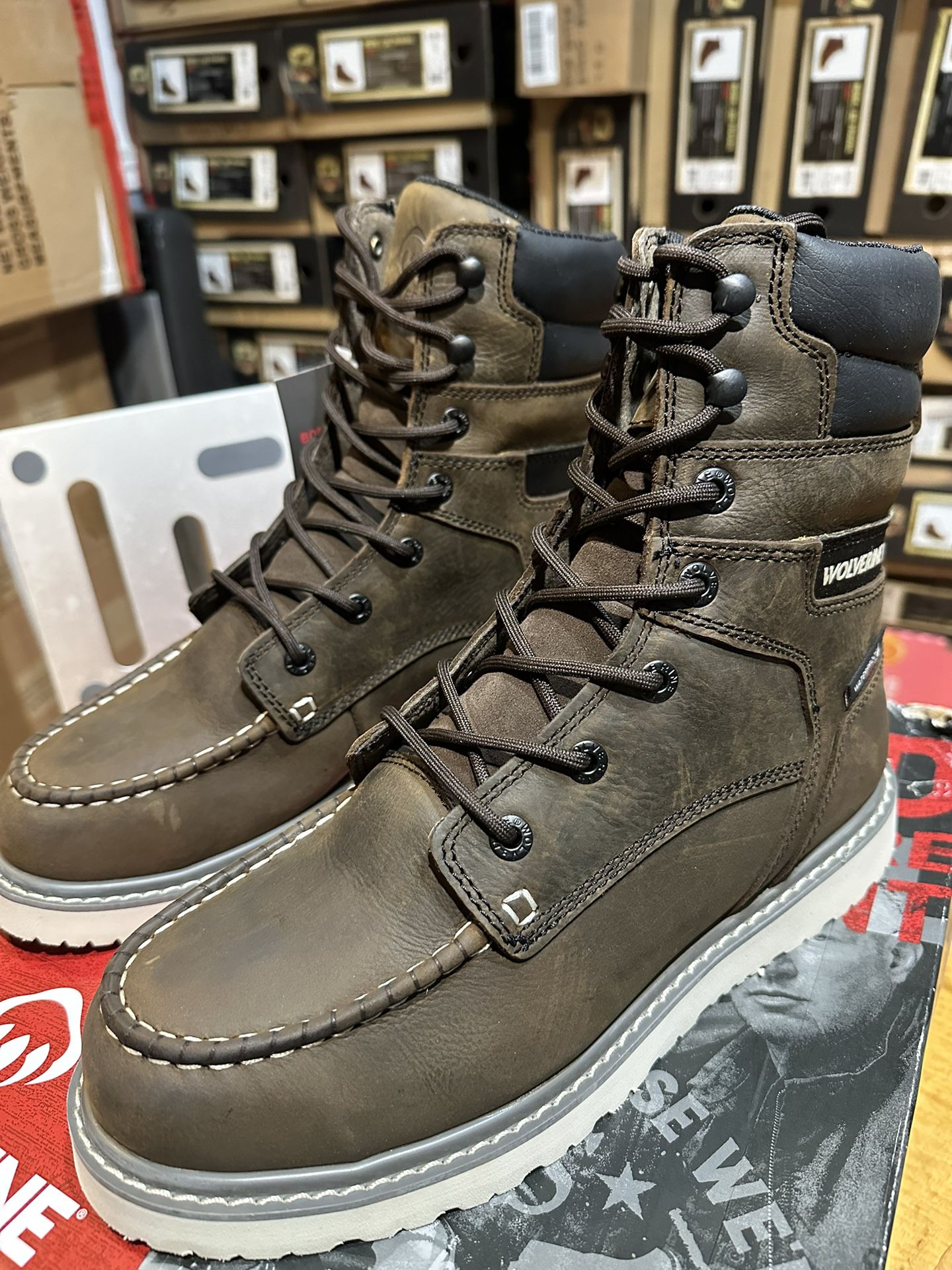 WORK BOOTS 🥾// WOLVERINE //waterproof 💦// Electrical Hazard// Slip resistant And Oil Resistant// Delivery 🚚 Available// 
