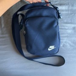 nike crossbody bag