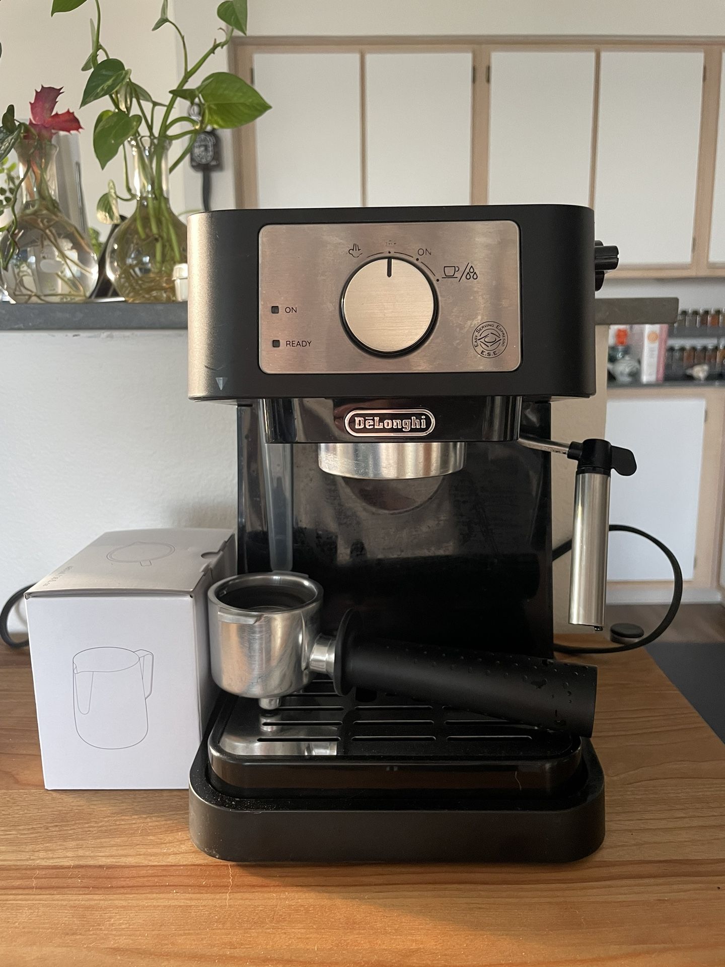 Delonghi Espresso Machine for Sale in Seattle, WA OfferUp