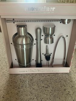 Barware set never used