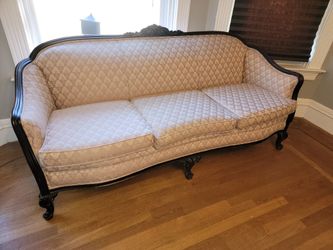 Sofa Beautiful Antique 