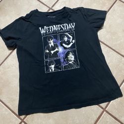 (A124) Womans Wednesday Tee Size 2X 