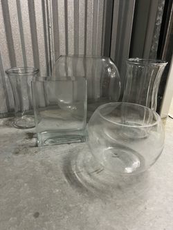 Set of 7 glass vases