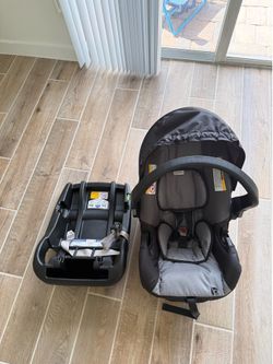 Baby Trend EZ-Lift Pro Infant Car Seat with Base