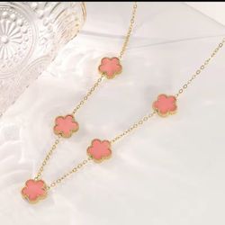 5 Petal lucky Necklace - 5 Flowers 