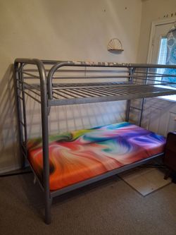 Metal bunk bed
