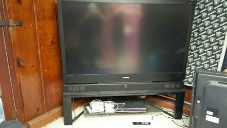 67 inch samsung HD TV. 1080P . With stand