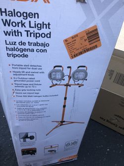 HDX 1000-Watt Halogen Twin-Head Tripod Work Light