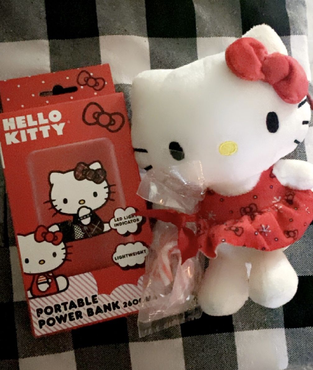 Hello Kitty Power Bank And Plush