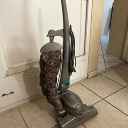Kirby Sentria Vacuum Cleaner Bundle w/ Accessories