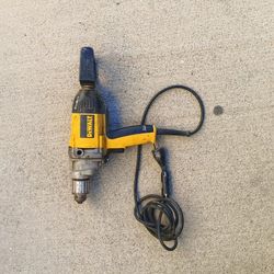 DeWalt DW130V