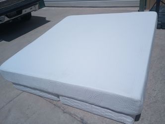 King memory foam mattress and box spring