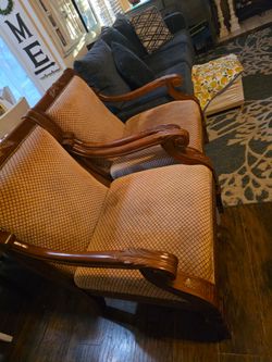 Hermosas illas grandes para sala, excelente condiciones,  no están manchadas, Beautiful large chairs for living room, excellent condition, are not sta