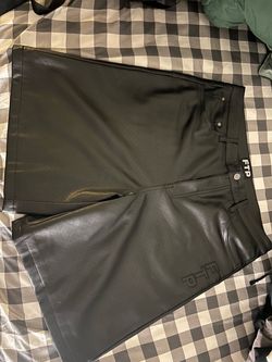 FTP Shorts Size 34 faux leather