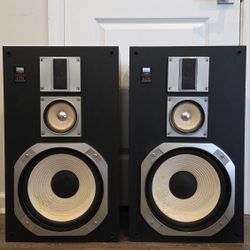 Sansui S-770 3 way speakers