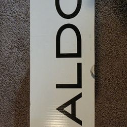 Also Heels Size 39 $10 OR FILL A BOX FOR $20