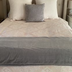 Queen Size Bed 