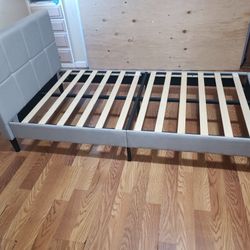 Twin Platform Bed Frame ZINUS Lottie Upholstered 