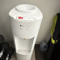 WHITE WATER DISPENSER 