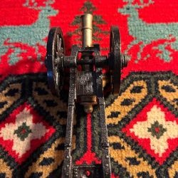 CAÑON ANTIGUO DE CAST IRON Y BRONCE 