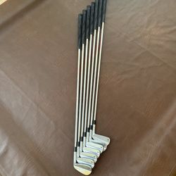 Taylormade P7-TW Irons 4-P