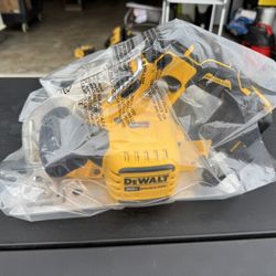 Dewalt 7 1/4” Circular Saw