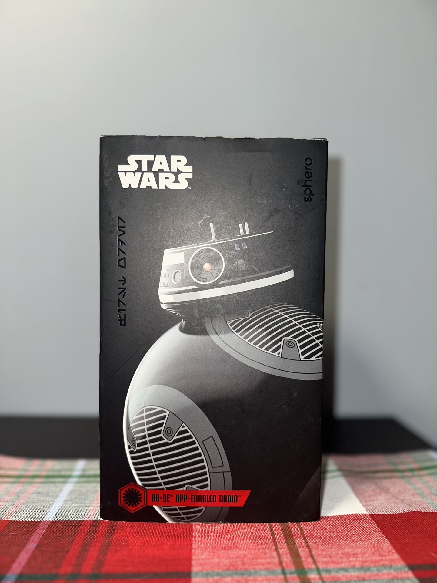 BB-9E APP-ENABLED Droid with Trainer Sphero BB-8, BB-9E, and R2-D2