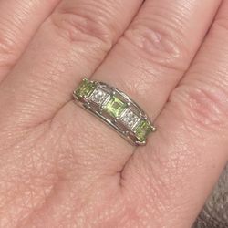 Peridot Ring 925 Sz 8