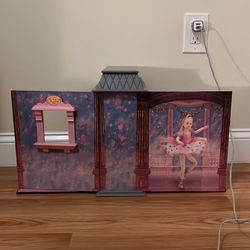 Ballet Studio Theatre Toy Hearts Club 24x14