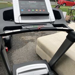 Treadmill 