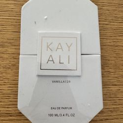 Kayali Vanilla 
