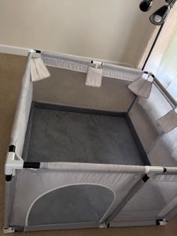 Playpen with soft mat