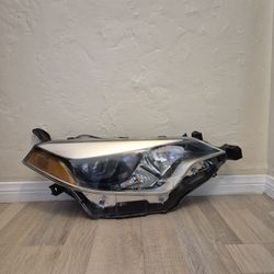 2014 2015 2016 Toyota Corolla Headlight Headlamp Right Passenger Side RH Original Used OEM 