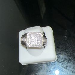 Size 10 Men’s Moissanite Ring  