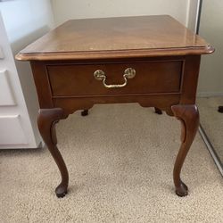 Thomasville End Table