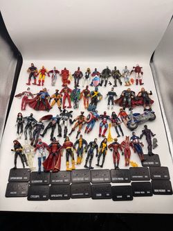 Marvel universe 3.75 lot of 43