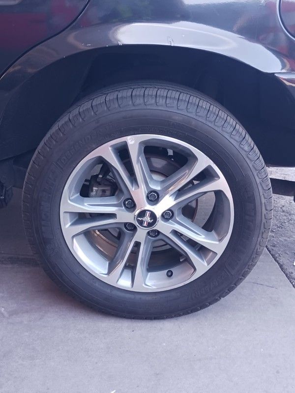 All Four-17"+7"Mustang Rims,Caps, And New Lugnuts. They Was On My 2010 Ford Crown Victoria P71