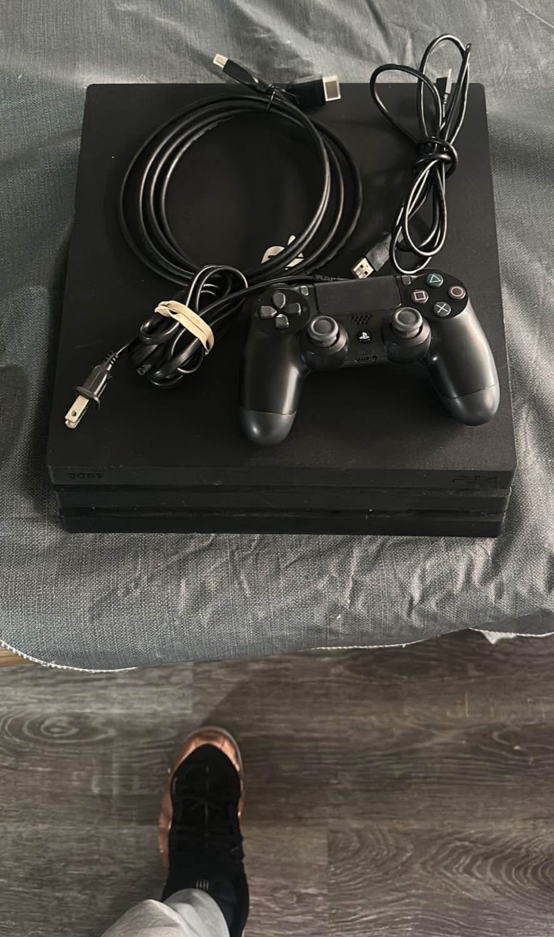 PS4 PRO 1Tb